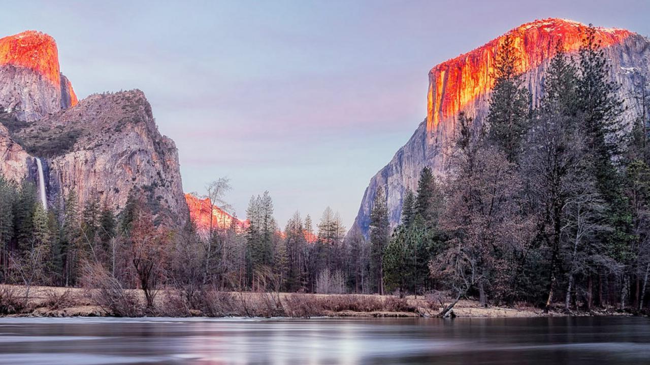 A view of sunrise in Yosemite valley